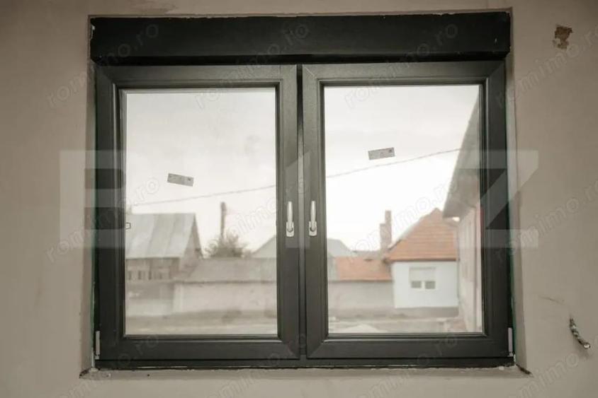 Casă cu 5 camere cu Teren 3588 Mp în Central
