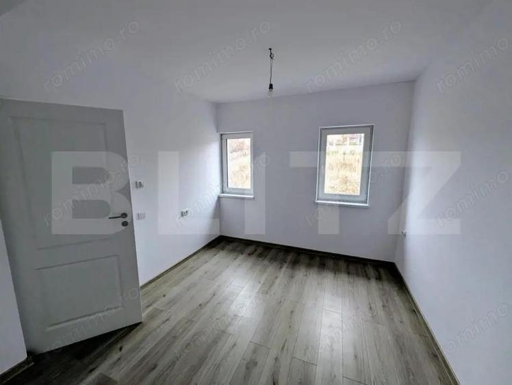 Casă cu 4 camere cu Teren 250 Mp în Bârnova