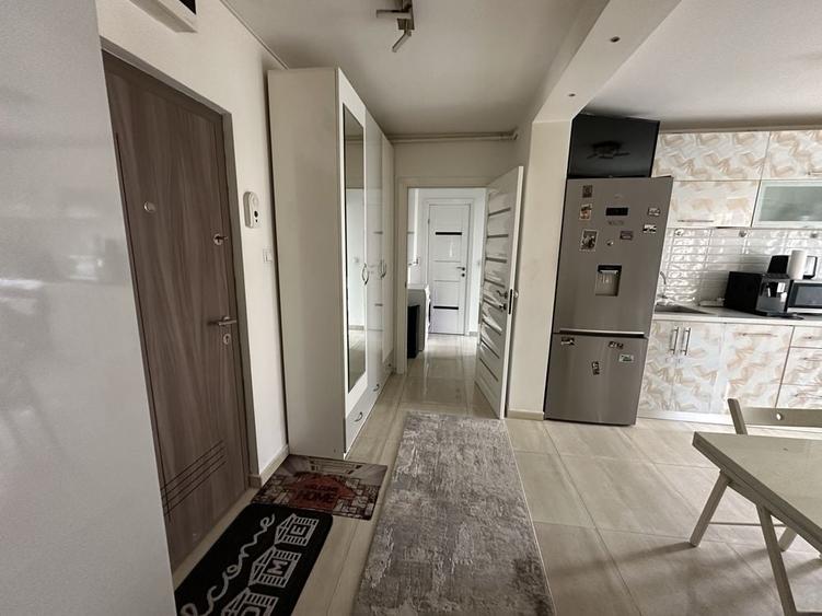 Apartament cu 2 camere decomandat în Central
