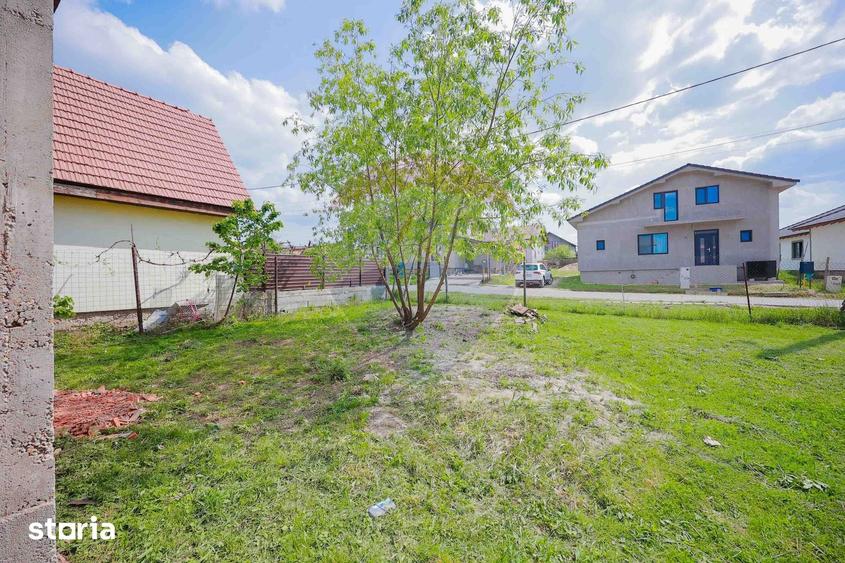 Casă cu 6 camere cu Teren 1013 Mp în Sânmartin