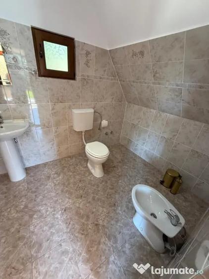 Casă cu 4 camere cu Teren 1000 Mp în Murighiol