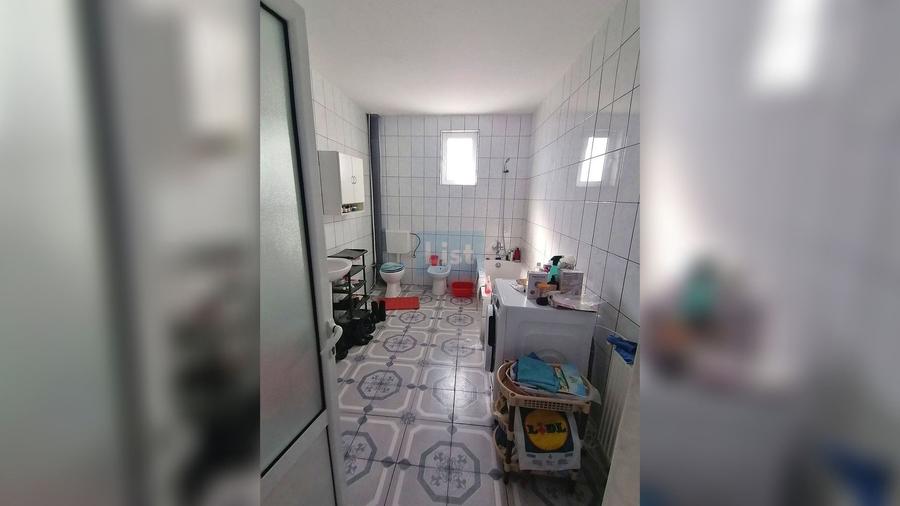 Casă cu 3 camere cu Teren 374 Mp în Exterior Sud