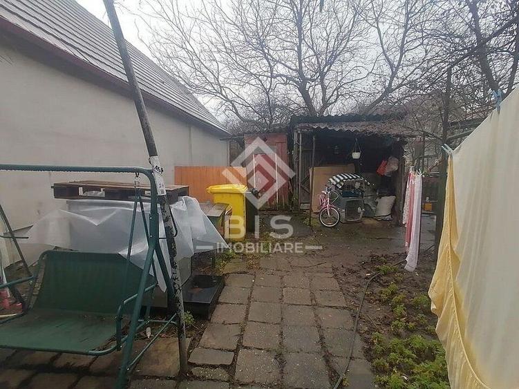 Casă individuală cu 4 camere cu Canalizare în Central