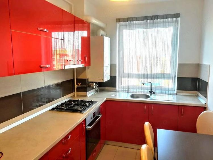 Apartament cu 2 camere decomandat în Medicină