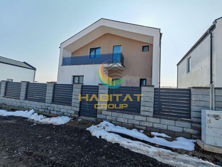 Casă individuală cu 5 camere cu Canalizare în Vidra