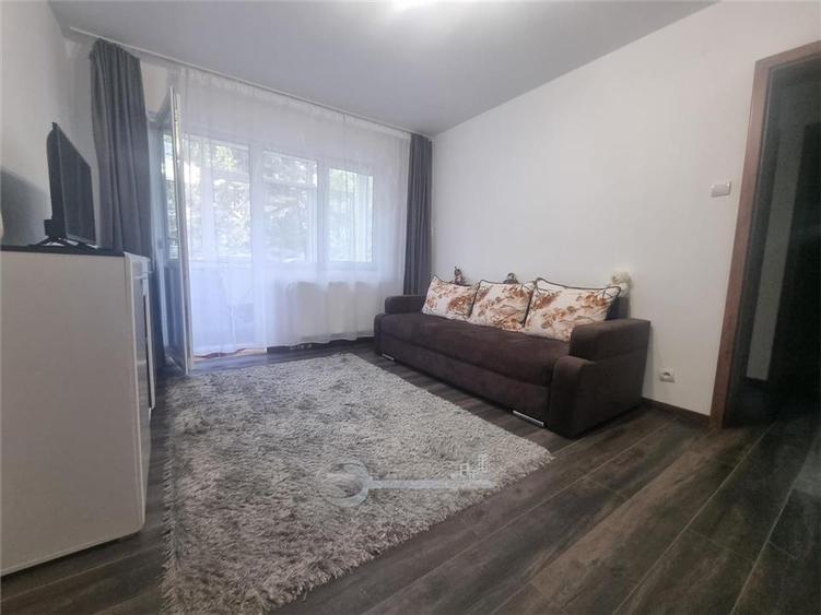 Apartament cu 2 camere semidecomandat în Tătăruși