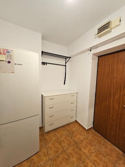 Apartament cu 2 camere semidecomandat, mobilat în Ștefan cel Mare