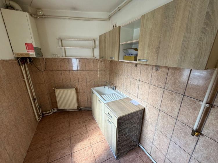 Garsonieră decomandată în Central
