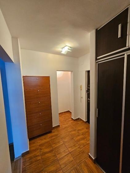 Apartament cu 2 camere semidecomandat, mobilat în Unirii