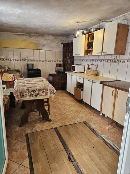 Casă cu 6 camere cu Teren 1700 Mp în Buturugeni