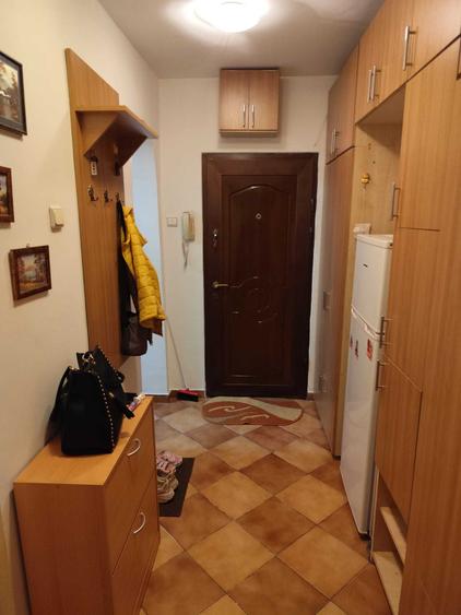 Garsonieră decomandată, mobilată în Drumul Taberei