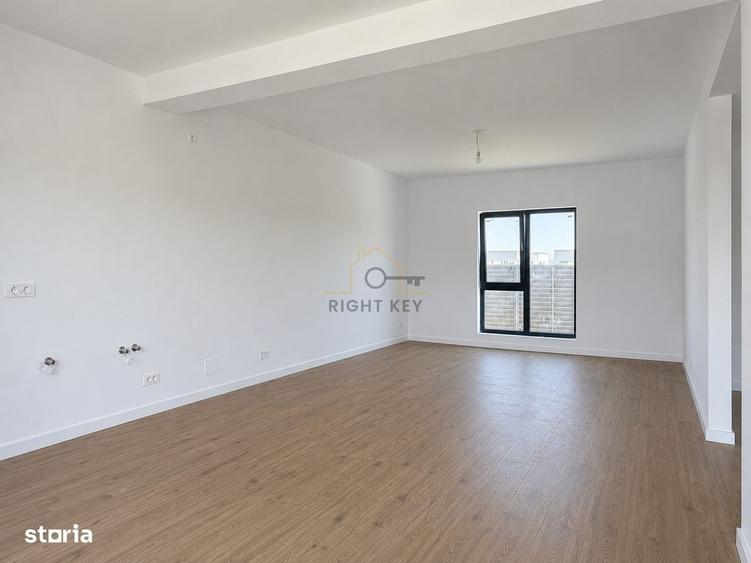 Casă cu 4 camere în Domnești