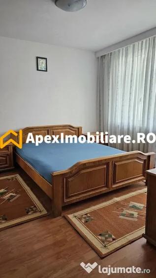 Apartament cu 3 camere decomandat în Drumul Taberei
