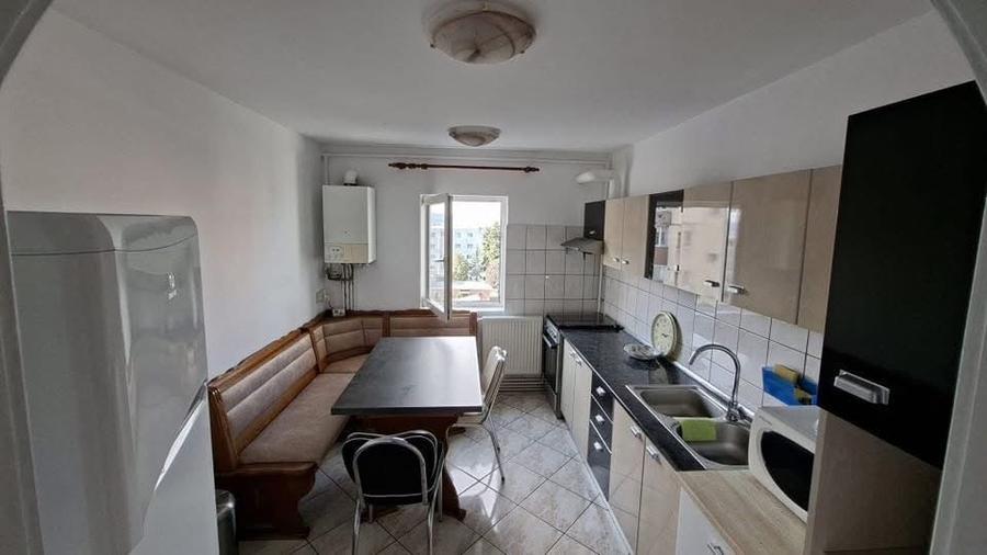 Apartament cu 4 camere | str. Viilor Zorilor - 7