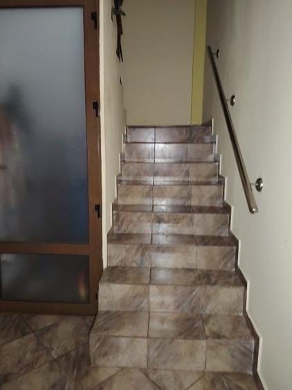 Casă individuală cu 5 camere cu Canalizare în Central