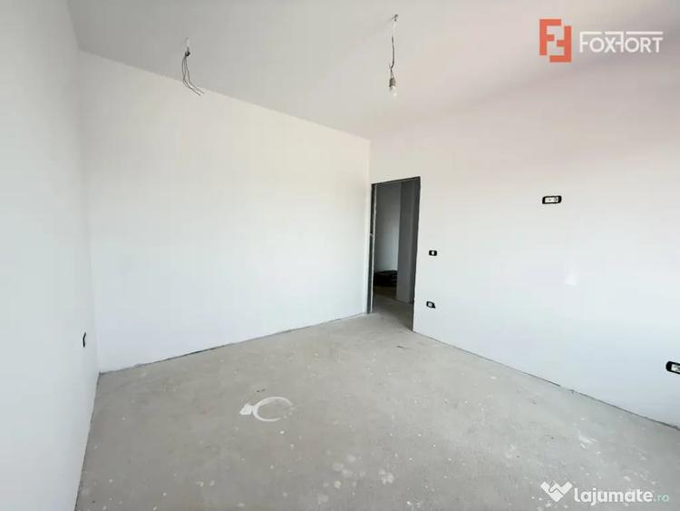 Apartament cu 4 camere în Torontalului