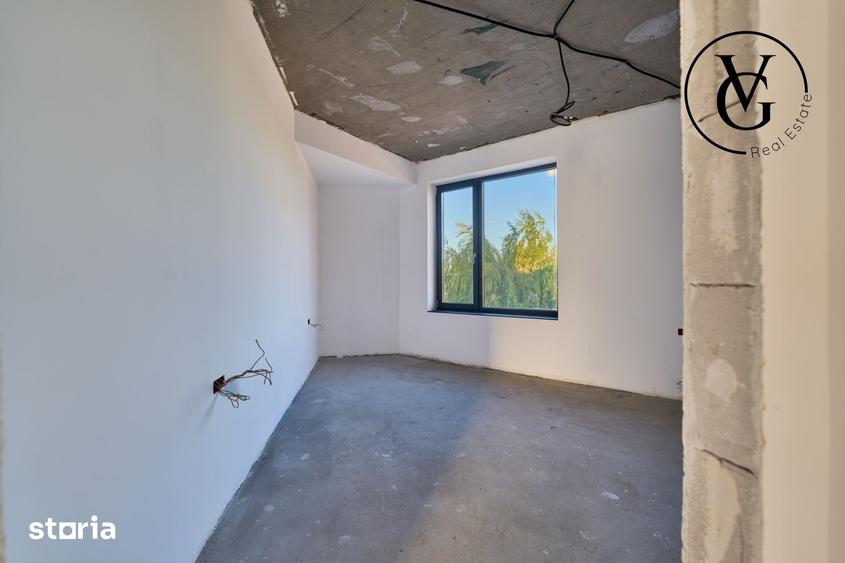 Casă cu 4 camere decomandat cu Teren 235 Mp în Palazu Mare