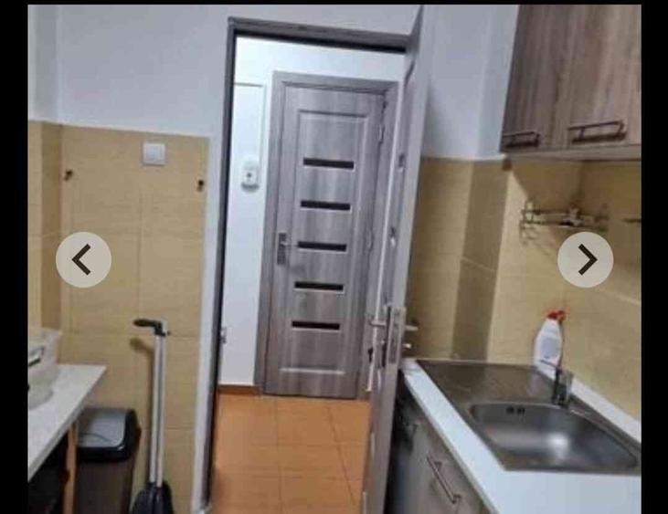 Apartament cu 2 camere semidecomandat în Craiovei