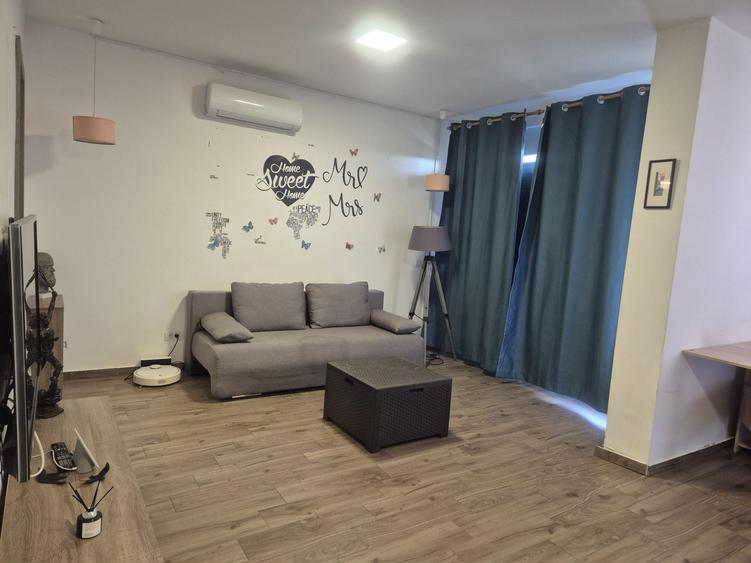 Apartament cu 2 camere decomandat în Central
