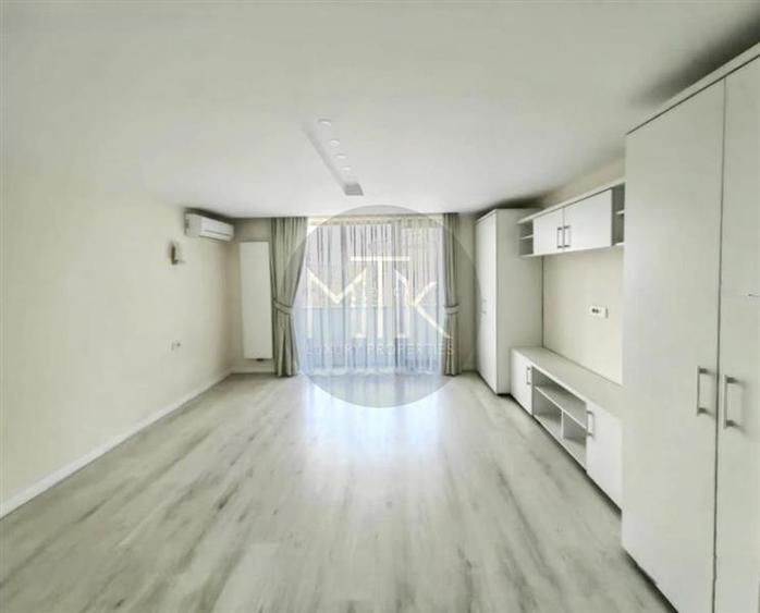 Duplex cu 6 camere cu Piscina în Pipera