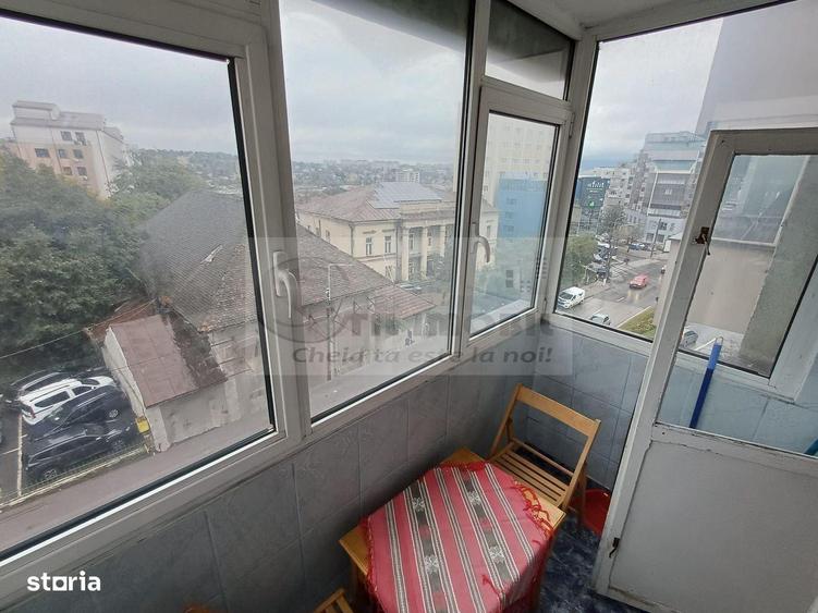 Apartament cu 3 camere decomandat, mobilat în Independenței