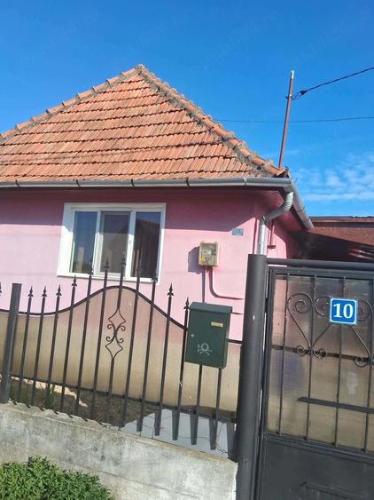 Casă cu Teren 1100 Mp în Țigăneștii de Criș