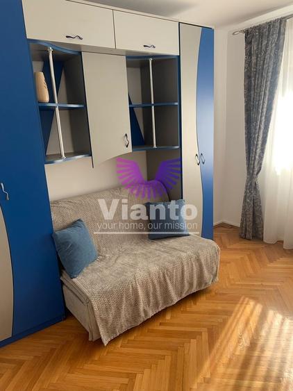 Apartament cu 3 camere decomandat, mobilat în Vasile Aaron