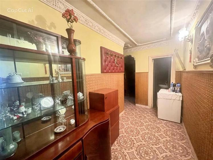 Apartament cu 4 camere decomandat în Central