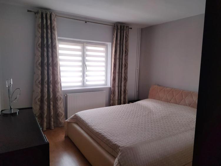 Apartament cu 2 camere decomandat în 13 Decembrie
