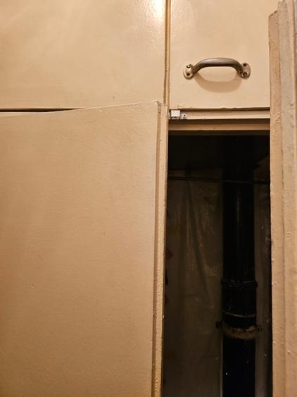 Apartament cu 3 camere semidecomandat în Titan