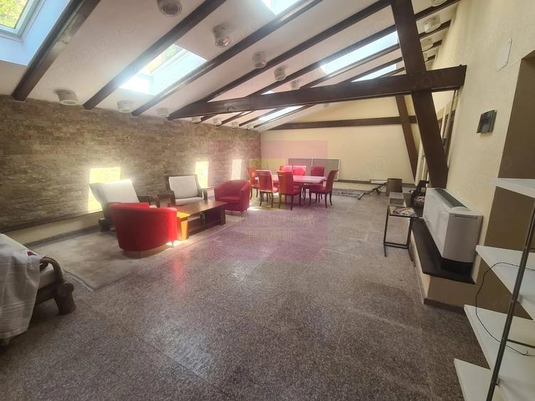 Casă cu 6 camere cu Teren 552 Mp în Cioplea