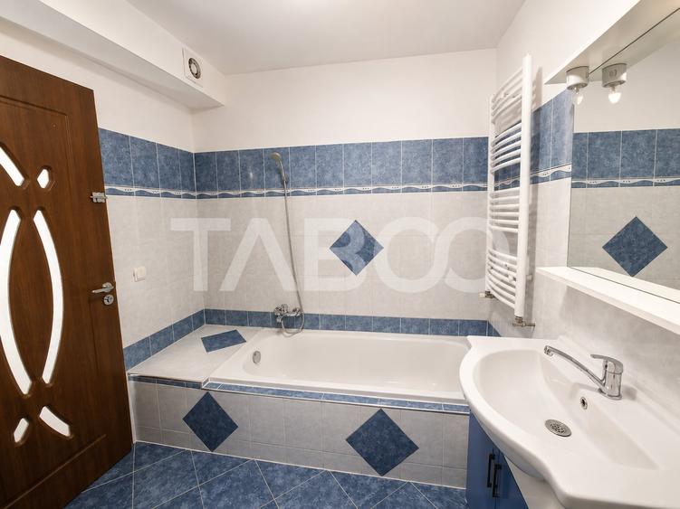 Apartament cu 3 camere decomandat, mobilat în Cisnădie