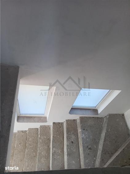 Casă cu 5 camere cu Teren 500 Mp în Țuțora