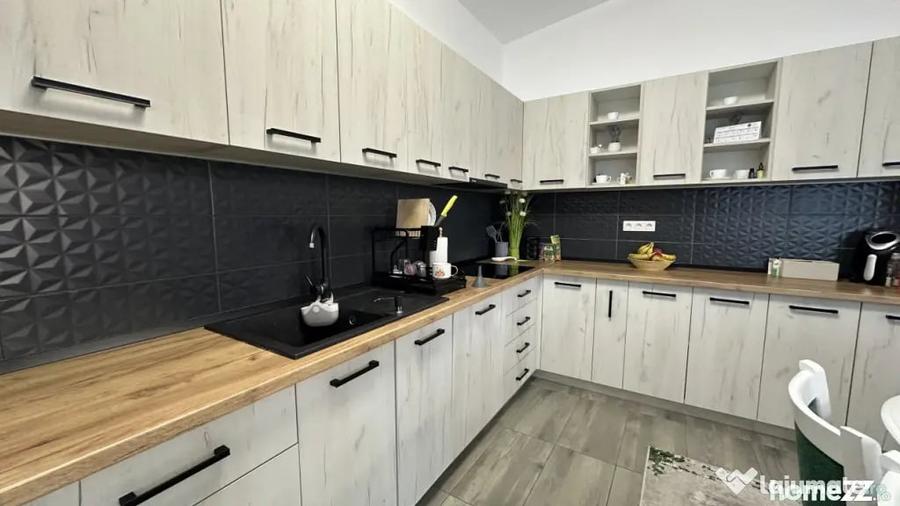 Casă cu 4 camere cu Teren 550 Mp în Săsar