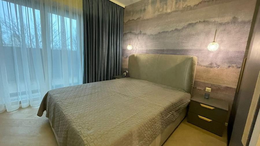 Apartament cu 3 camere decomandat, mobilat în Cotroceni