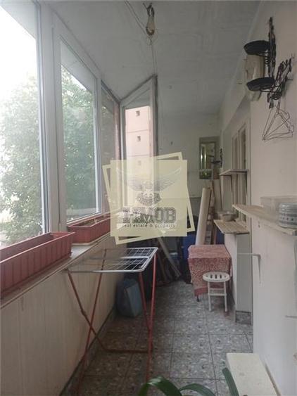 Apartament cu 4 camere decomandat în Vasile Aaron