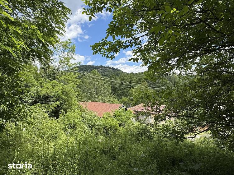 Teren de 1859 mp, în Central