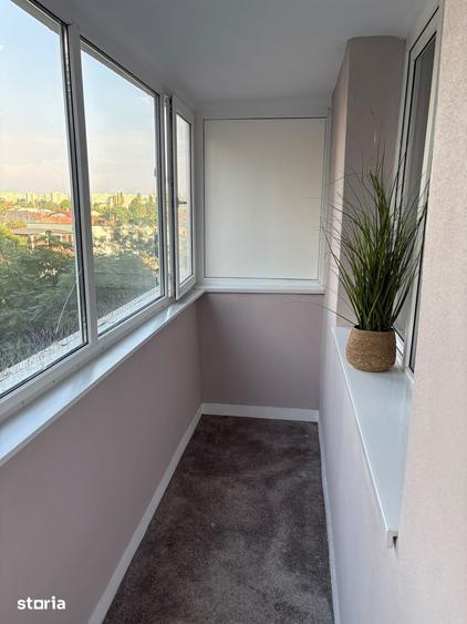 Apartament cu 3 camere semidecomandat în Tei
