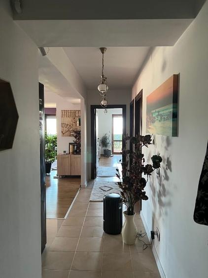 Apartament cu 3 camere decomandat în Pantelimon