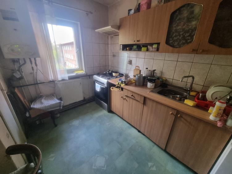 Apartament cu 4 camere decomandat, mobilat în Dâmbul Rotund — fotografia 2