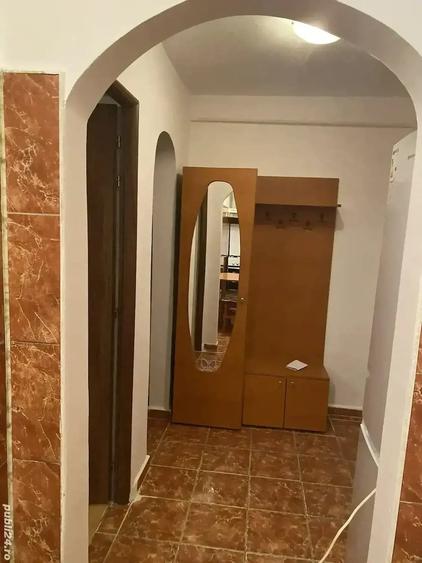 Garsonieră decomandată în Viziru 1
