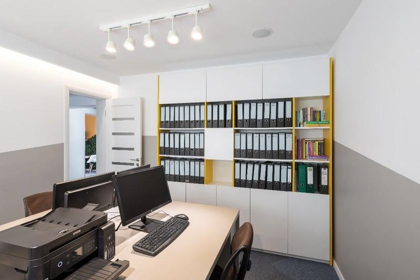 Apartament cu 3 camere decomandat, mobilat în Unirii
