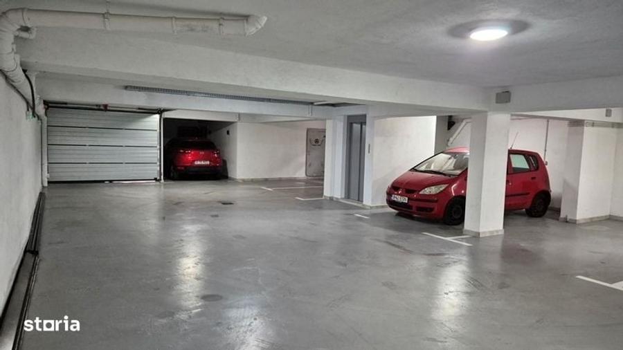 Spațiu comercial, de 100 mp, în Banu Manta
