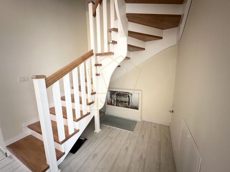 Duplex cu 4 camere cu Canalizare în Giroc