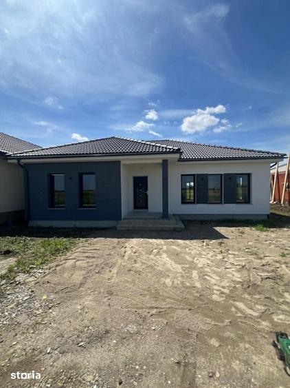 Casă cu 3 camere cu Teren 450 Mp în Burdea