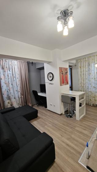 Apartament cu 2 camere decomandat în Hala Centrală