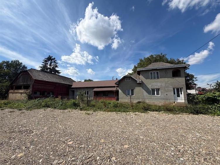 Casă individuală cu 4 camere cu Teren 110 Mp în Cornu Luncii