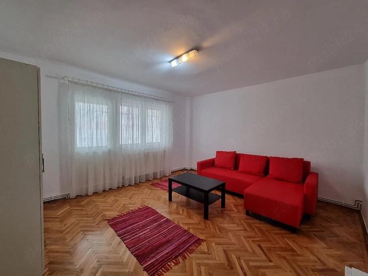 Casă cu 4 camere în 9 Mai