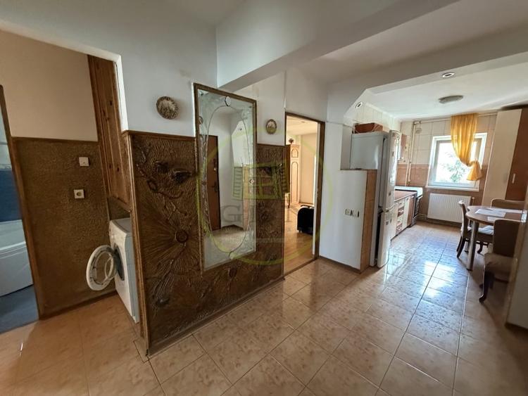 Apartament cu 3 camere decomandat, mobilat în Scriitorilor