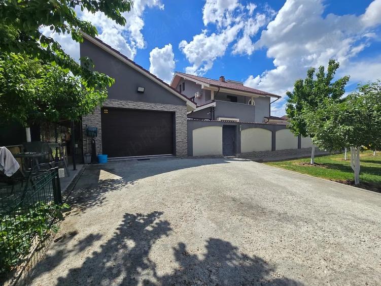 Casă cu Teren 450 Mp în Central